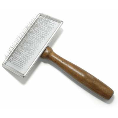 Carde pour chiens - picots souples et manche en bois - moyen modèle