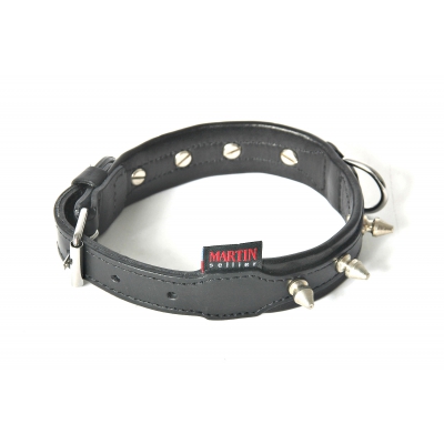 Collier pour chien en cuir clouté