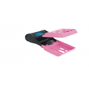 Shovel picks up dirt